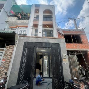 Bán căn nhà mới đẹp hẻm 971 Hương Lộ 2, BTĐA, diện tích 4×17.5m, giá 5.8 tỷ • Diện tích: 70m²