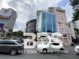Bán mặt tiền 3 Tháng 2 (DT: 6.1m x 22m - 3 lầu đẹp) P. 16 .q 11 - giá_ 29.5 tỷ